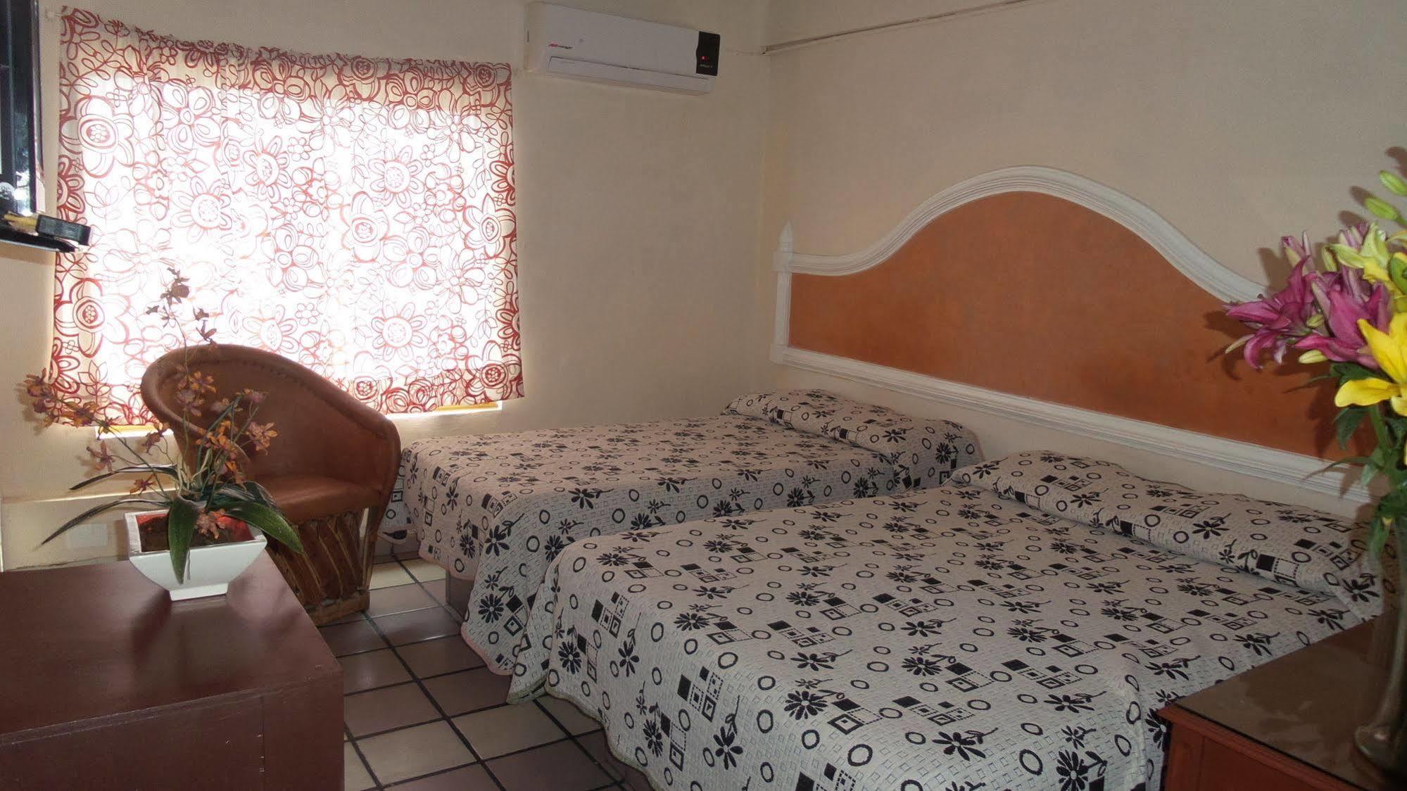 Hotel Del Valle لوس موتشيس المظهر الخارجي الصورة